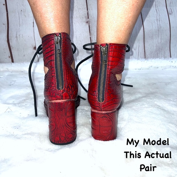 🚫🚫SOLD!🚫|•FREEBIRD🦅BY STEVEN•| Striking Joyce Red Croco Lace Up Ankle Bootie - Picture 3 of 12